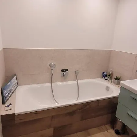 Air-conditioned In A Great Location With Balcony *